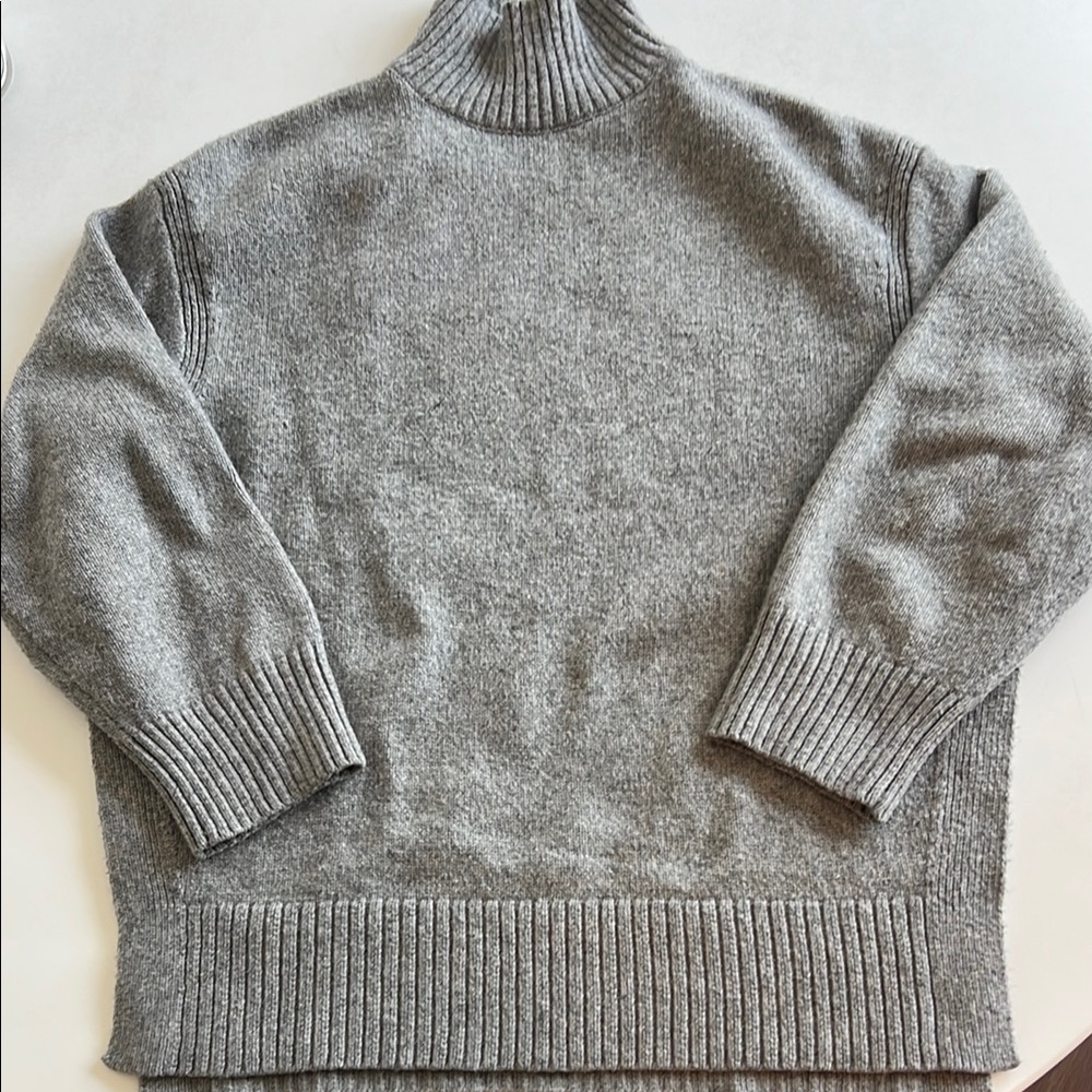 H&M Turtleneck Sweater XS
